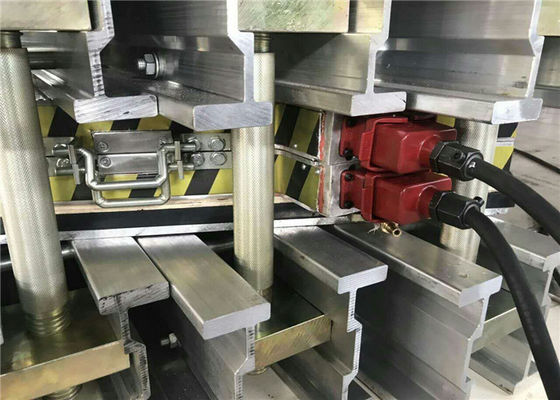 Mobiele met wielen Rubber Conveyor Belt Vulcanizer Temperatuur 0-200 Celsius Draagbare apparatuur voor transportbandonderhoud